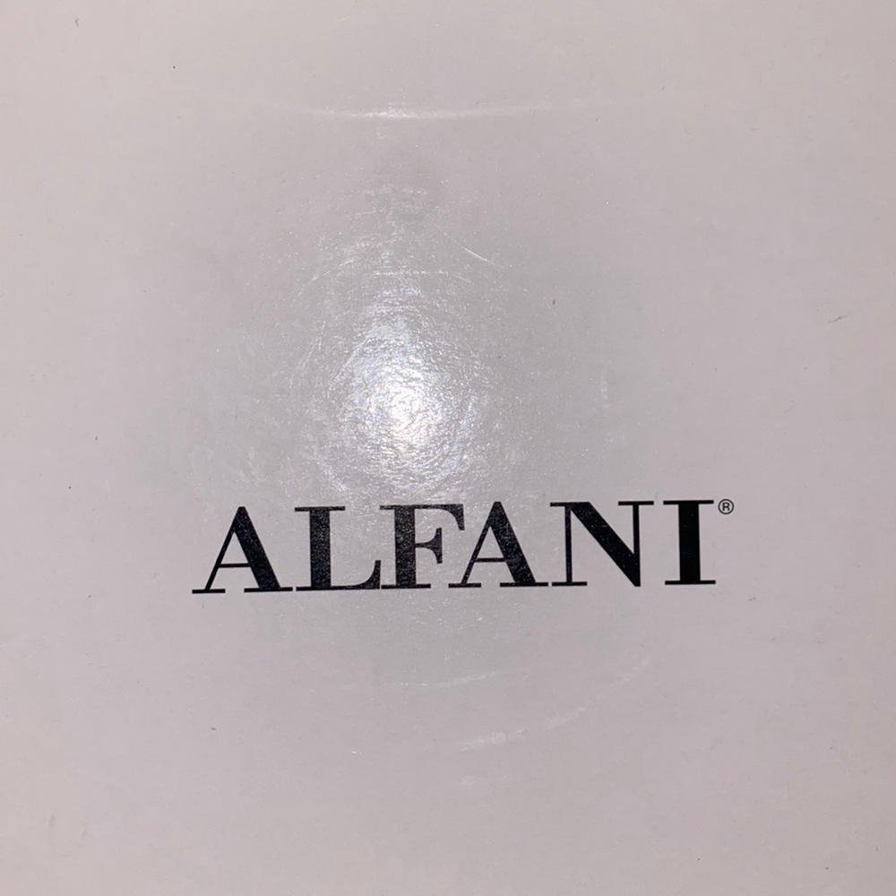 Alfani gently worn black lace shoe